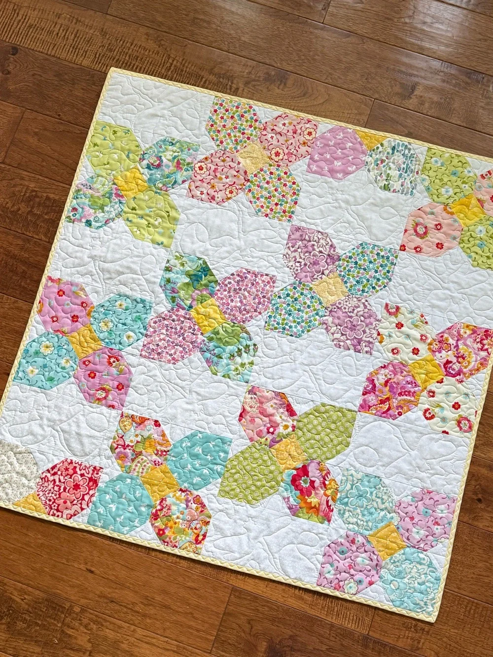 Floral Patchwork Quilt - White and Multicolor.